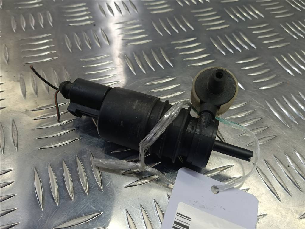 насос омывателя (моторчик) SUZUKI IGNIS 1.5 MT (99 л.с.)Ignis  II (2003—2008) Хетчбэк 3841086G00, 980 рублей, Москва