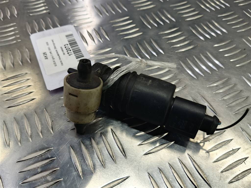 насос омывателя (моторчик) SUZUKI IGNIS 1.5 MT (99 л.с.)Ignis  II (2003—2008) Хетчбэк 3841086G00, 980 рублей, Москва