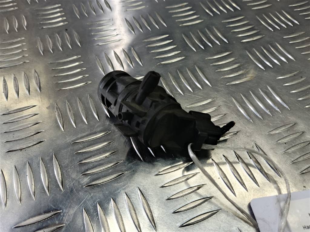 насос омывателя (моторчик) MAZDA 6  G22C-67-482, 1210 рублей, Москва