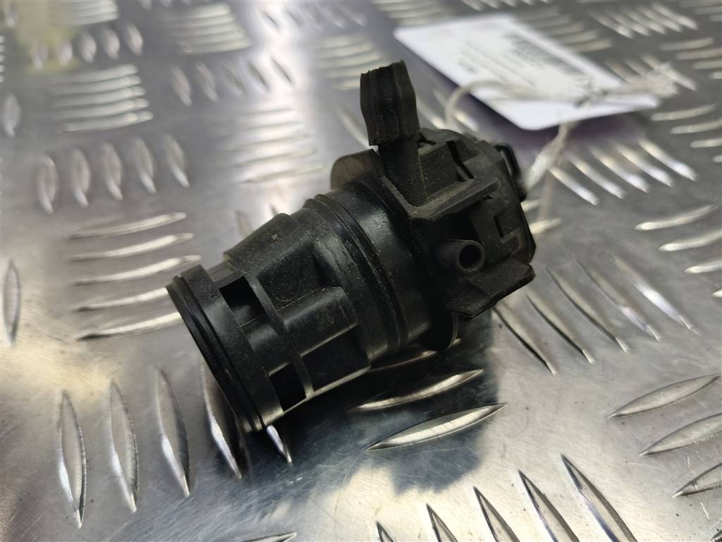 насос омывателя (моторчик) MAZDA 6  G22C-67-482, 1210 рублей, Москва