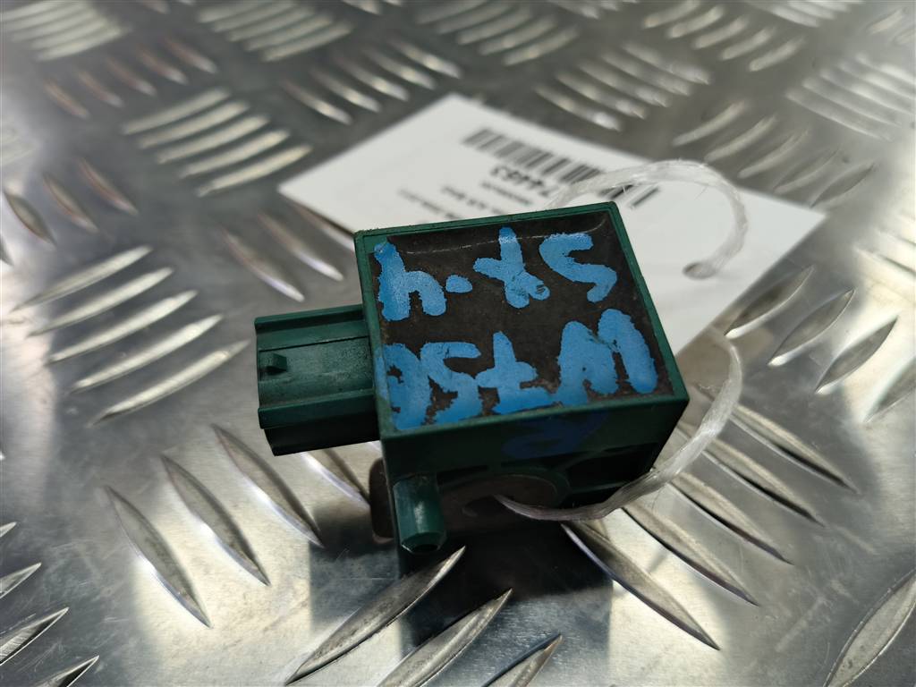 датчик удара (air bag) SUZUKI SX4 1.6 4WD MT (112 л.с.)SX4  I рестайлинг (2009—2014) Внедорожник 3893080J00, 4200 рублей, Москва