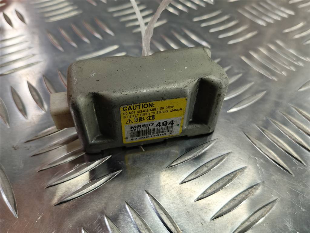 датчик удара (air bag) MITSUBISHI LANCER  MR587494, 630 рублей, Москва
