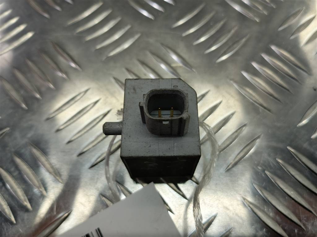 датчик удара (air bag) SUZUKI IGNIS 1.5 MT (99 л.с.)Ignis  II (2003—2008) Хетчбэк 3893086G10, 630 рублей, Москва