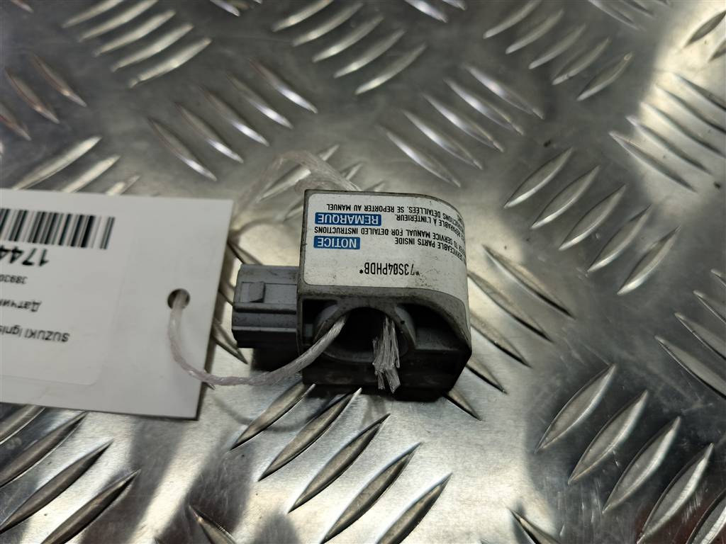 датчик удара (air bag) SUZUKI IGNIS 1.5 MT (99 л.с.)Ignis  II (2003—2008) Хетчбэк 3893086G10, 630 рублей, Москва