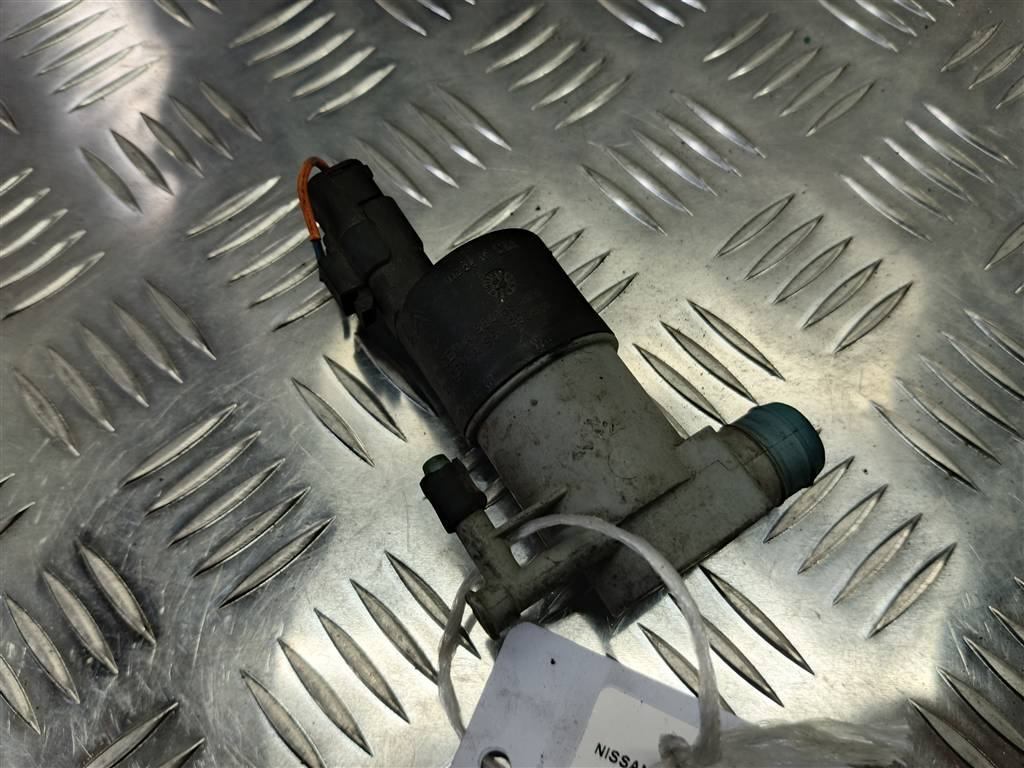 насос омывателя (моторчик) NISSAN NAVARA  28920-EB300, 520 рублей, Москва