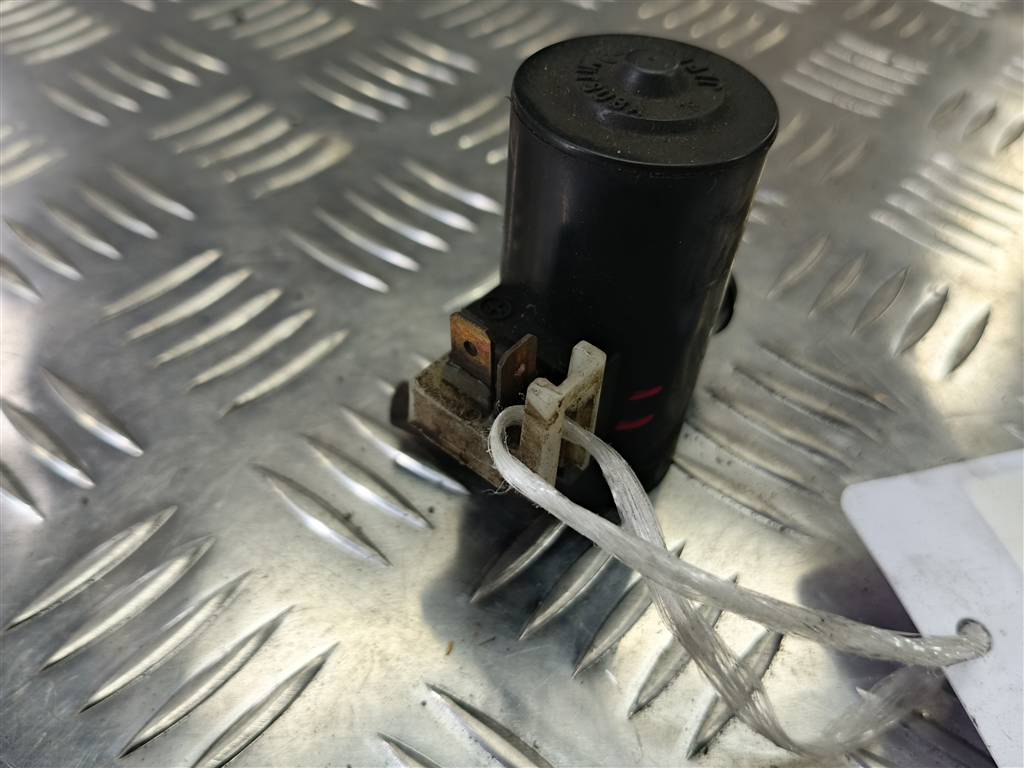 насос омывателя (моторчик) SUZUKI Grand Vitara 2.0 4WD AT (140 л.с.)Grand Vitara  II (2005—2008) Внедорожник 38410-65J10, 1550 рублей, Москва