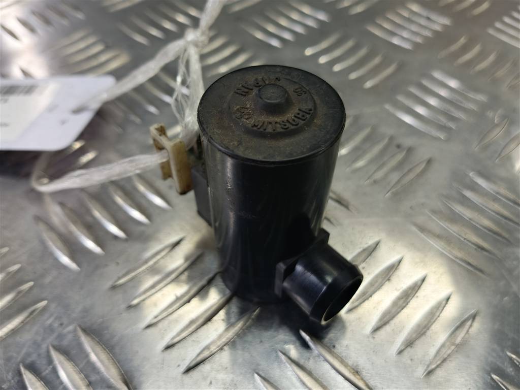 насос омывателя (моторчик) SUZUKI Grand Vitara 2.0 4WD AT (140 л.с.)Grand Vitara  II (2005—2008) Внедорожник 38410-65J10, 1550 рублей, Москва