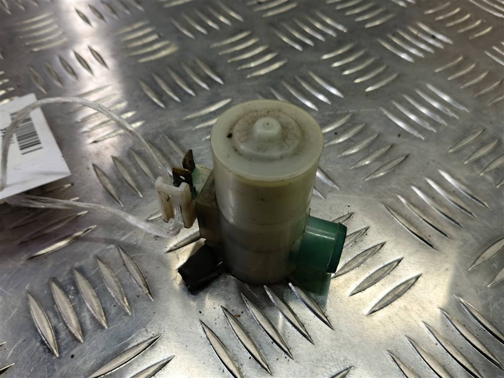 насос омывателя (моторчик) SUZUKI SX4 1.6 MT (125 л.с.)Swift  III (2004—2011) Хетчбэк 3841079J10, 2130 рублей, Москва