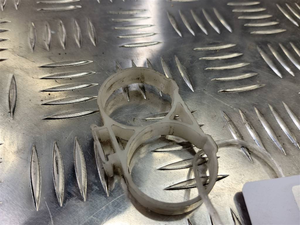 кронштейн насоса омывателя HONDA CR-V 2.0 AT (150 л.с.)CR-V  II (2001—2004) Внедорожник 76845S6DE01, 520 рублей, Москва