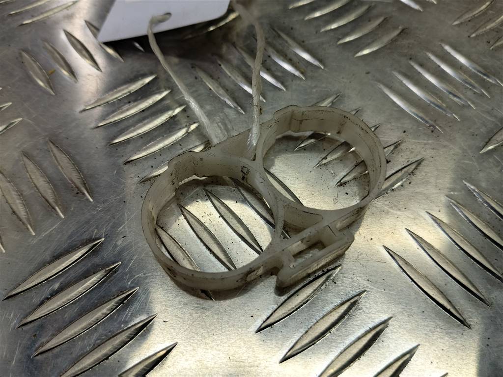 кронштейн насоса омывателя HONDA CR-V 2.0 AT (150 л.с.)CR-V  II (2001—2004) Внедорожник 76845S6DE01, 520 рублей, Москва