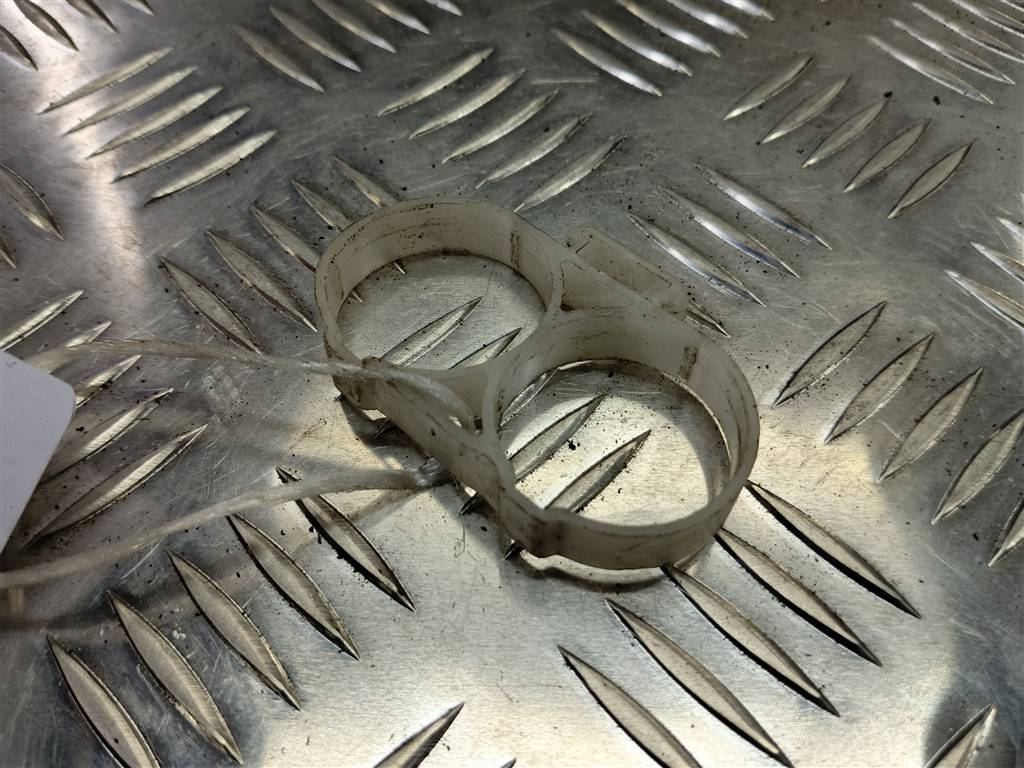 кронштейн насоса омывателя HONDA CR-V 2.0 AT (150 л.с.)CR-V  II (2001—2004) Внедорожник 76845S6DE01, 520 рублей, Москва