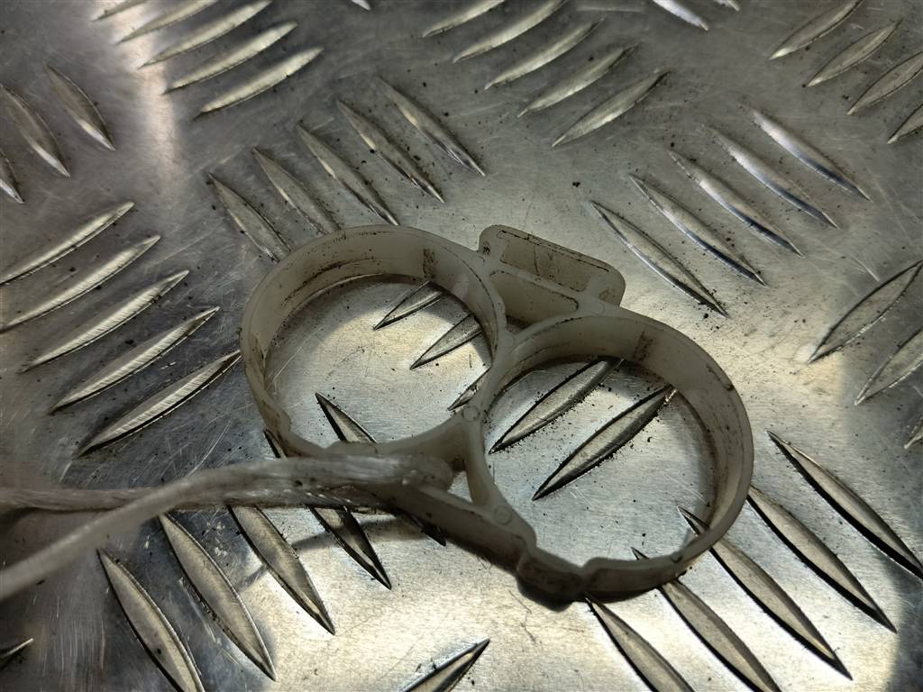 кронштейн насоса омывателя HONDA CR-V 2.0 AT (150 л.с.)CR-V  II (2001—2004) Внедорожник 76845S6DE01, 520 рублей, Москва