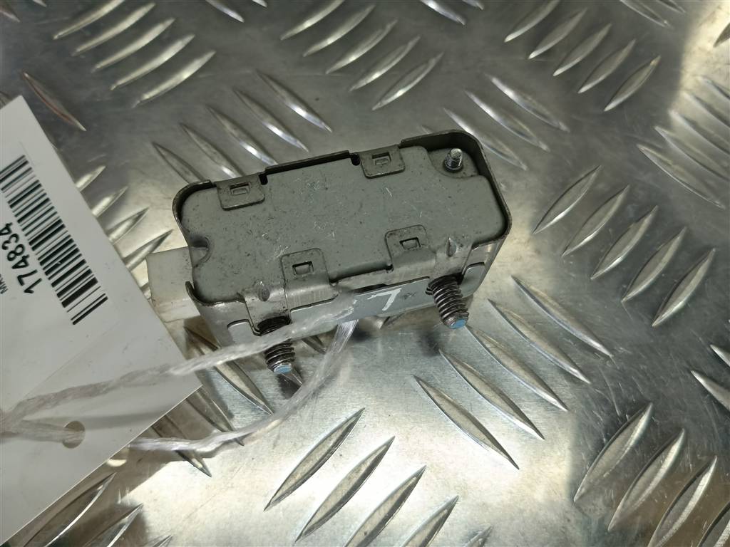 датчик удара (air bag) MITSUBISHI LANCER  MR587494, 630 рублей, Москва