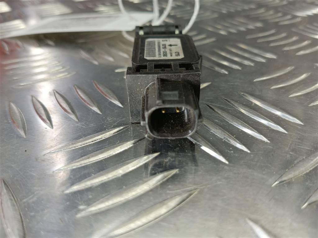 датчик удара (air bag) SUZUKI Grand Vitara 2.4 MT (166 л.с.)Grand Vitara  II рестайлинг (2008—2012) Внедорожник 3893065J30, 520 рублей, Москва