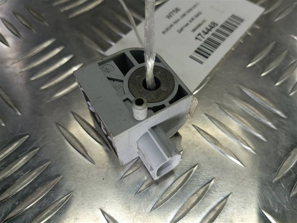 датчик удара (air bag) SUZUKI SX4 1.6 4WD MT (112 л.с.)SX4  I рестайлинг (2009—2014) Внедорожник 3893080J10, 630 рублей, Москва