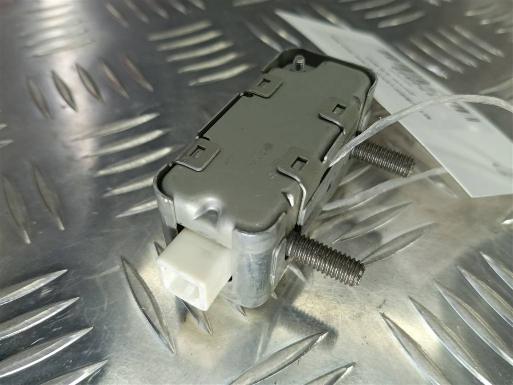 датчик удара (air bag) MITSUBISHI LANCER  8651A030, 520 рублей, Москва