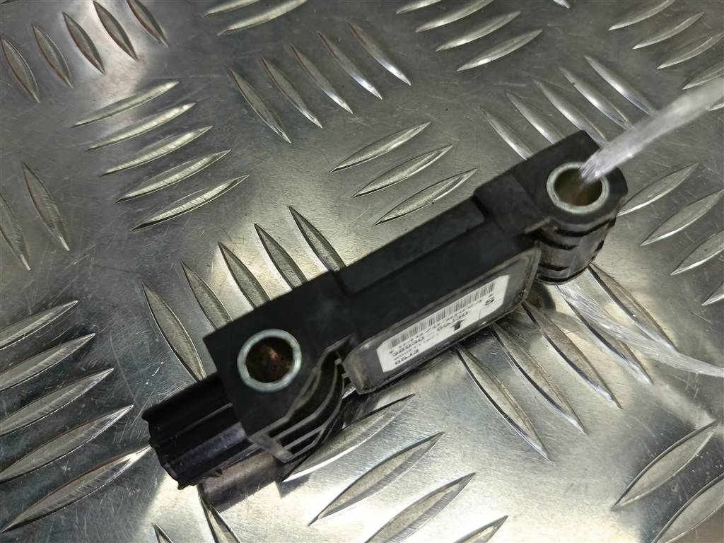 датчик удара (air bag) SUZUKI Grand Vitara 2.0 4WD MT (140 л.с.)Grand Vitara  II (2005—2008) Внедорожник 3893065J30, 520 рублей, Москва