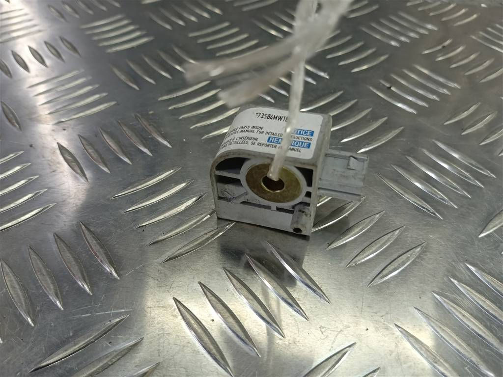 датчик удара (air bag) SUZUKI IGNIS 1.5 MT (99 л.с.)Ignis  II (2003—2008) Хетчбэк 3893086G10, 630 рублей, Москва