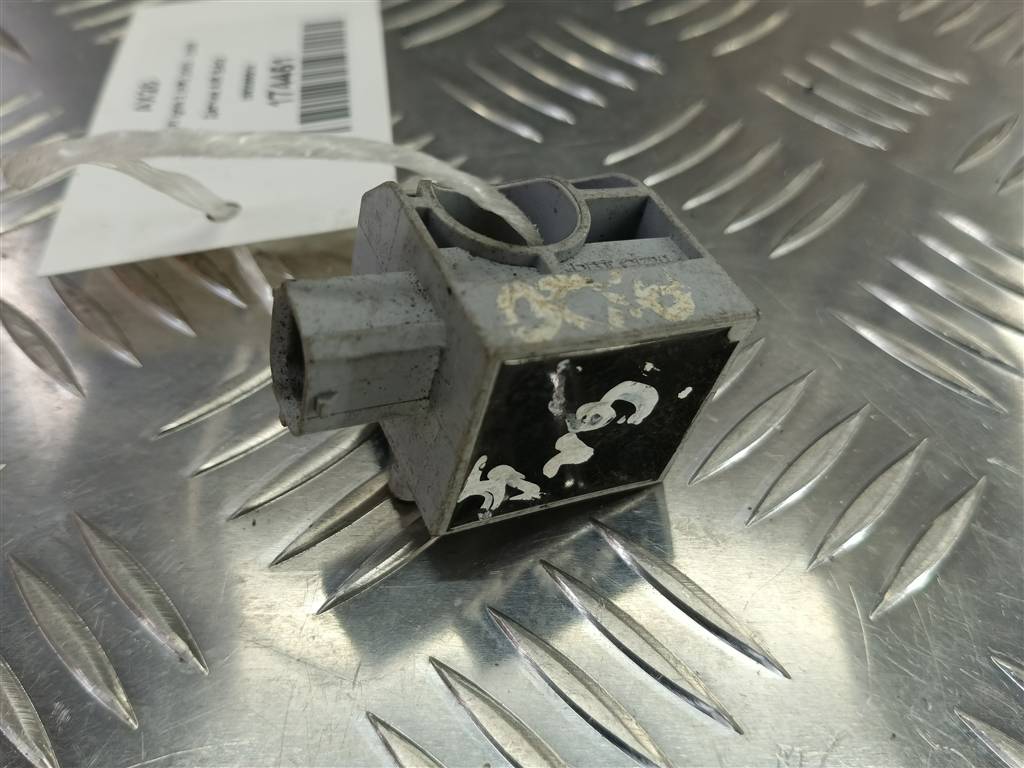 датчик удара (air bag) SUZUKI IGNIS 1.5 MT (99 л.с.)Ignis  II (2003—2008) Хетчбэк 3893086G10, 630 рублей, Москва