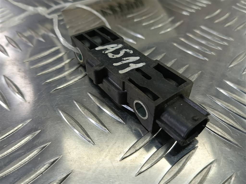 датчик удара (air bag) SUZUKI Grand Vitara 2.0 4WD MT (140 л.с.)Grand Vitara  II (2005—2008) Внедорожник 3893065J30, 520 рублей, Москва