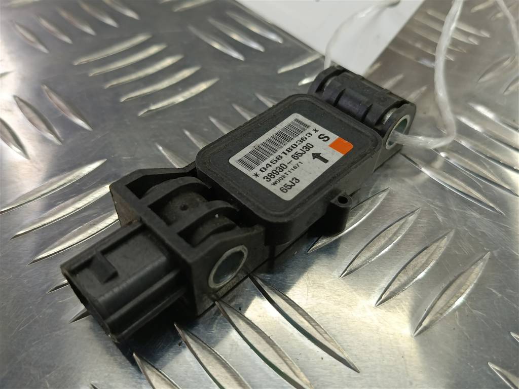 датчик удара (air bag) SUZUKI Grand Vitara 2.0 4WD MT (140 л.с.)Grand Vitara  II (2005—2008) Внедорожник 3893065J30, 520 рублей, Москва
