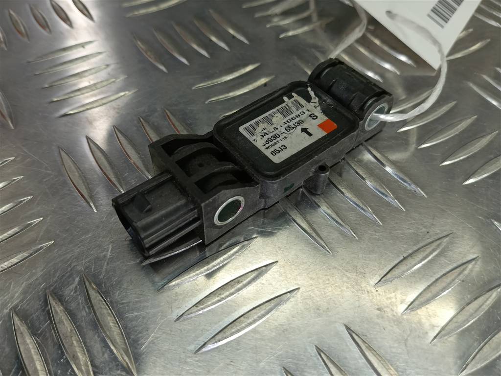 датчик удара (air bag) SUZUKI Grand Vitara 2.0 4WD MT (140 л.с.)Grand Vitara  II (2005—2008) Внедорожник 3893065J30, 520 рублей, Москва