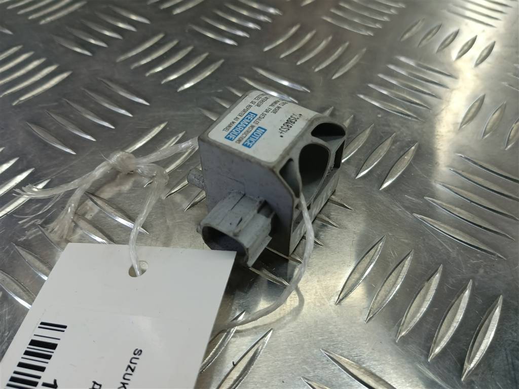 датчик удара (air bag) SUZUKI IGNIS 1.5 MT (99 л.с.)Ignis  II (2003—2008) Хетчбэк 3893086G10, 630 рублей, Москва