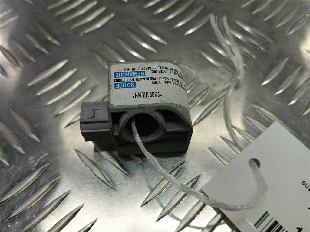 датчик удара (air bag) SUZUKI IGNIS 1.5 MT (99 л.с.)Ignis  II (2003—2008) Хетчбэк 3893086G10, 630 рублей, Москва