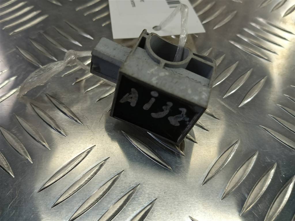 датчик удара (air bag) SUZUKI SX4 1.6 MT (125 л.с.)Swift  III (2004—2011) Хетчбэк 3893080J10, 630 рублей, Москва