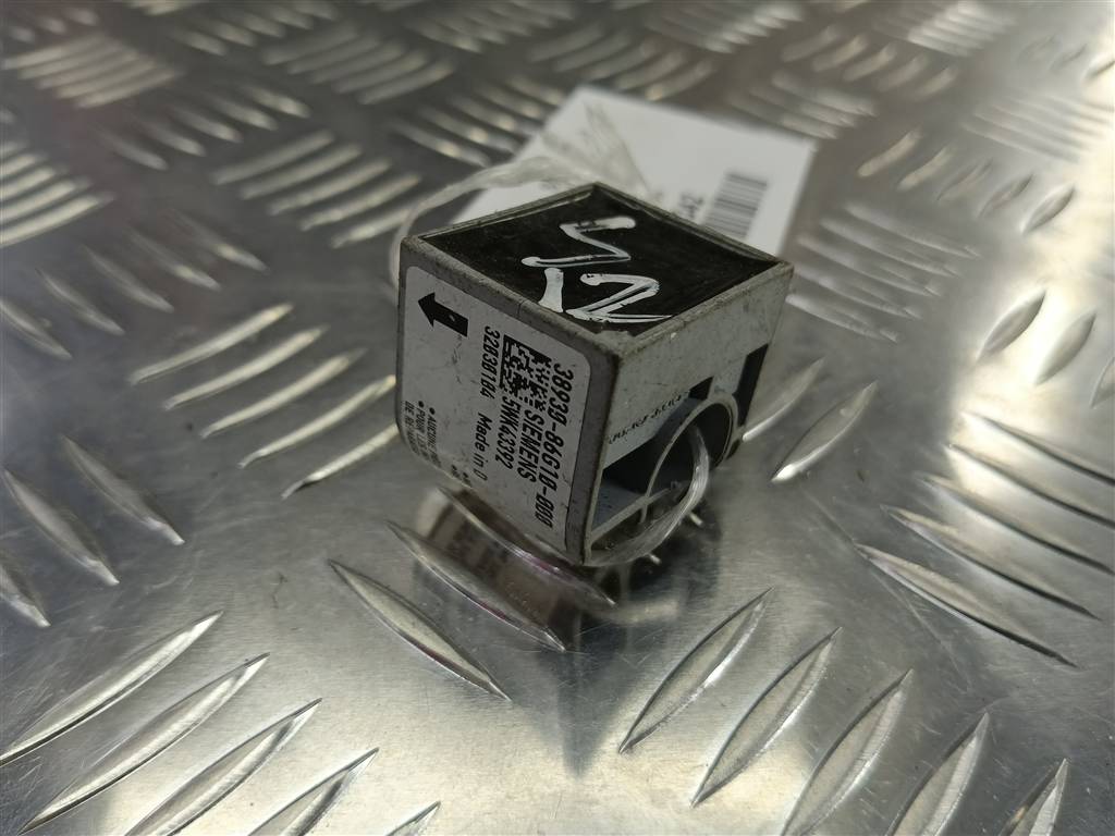 датчик удара (air bag) SUZUKI IGNIS 1.5 MT (99 л.с.)Ignis  II (2003—2008) Хетчбэк 3893086G10, 630 рублей, Москва