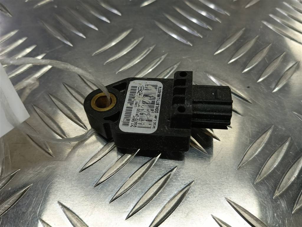 датчик удара (air bag) Hyundai GETZ 1.1 MT (66 л.с.)Getz  I рестайлинг (2005—2011) Хетчбэк 95920-2F100, 520 рублей, Москва