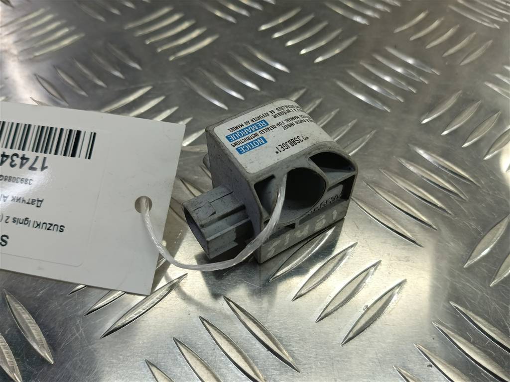 датчик удара (air bag) SUZUKI IGNIS 1.5 MT (99 л.с.)Ignis  II (2003—2008) Хетчбэк 3893086G10, 630 рублей, Москва