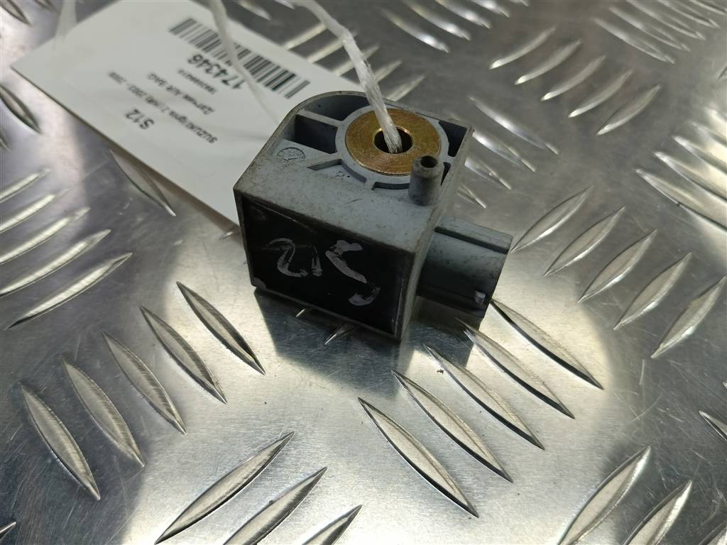 датчик удара (air bag) SUZUKI IGNIS 1.5 MT (99 л.с.)Ignis  II (2003—2008) Хетчбэк 3893086G10, 630 рублей, Москва