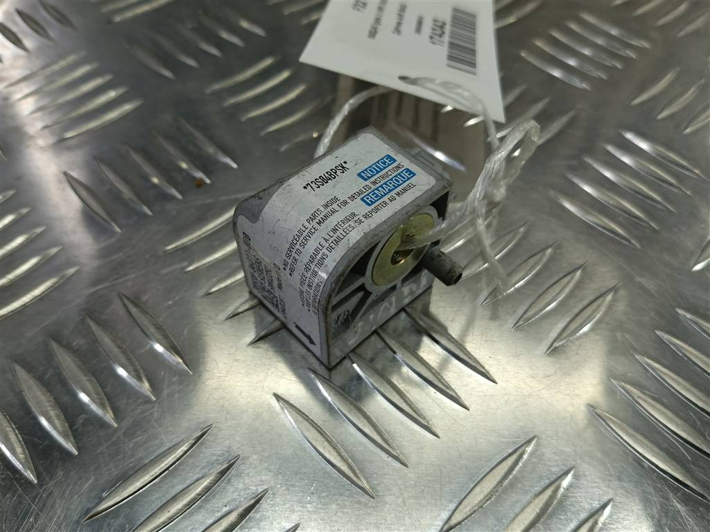 датчик удара (air bag) SUZUKI IGNIS 1.5 MT (99 л.с.)Ignis  II (2003—2008) Хетчбэк 3893086G10, 630 рублей, Москва