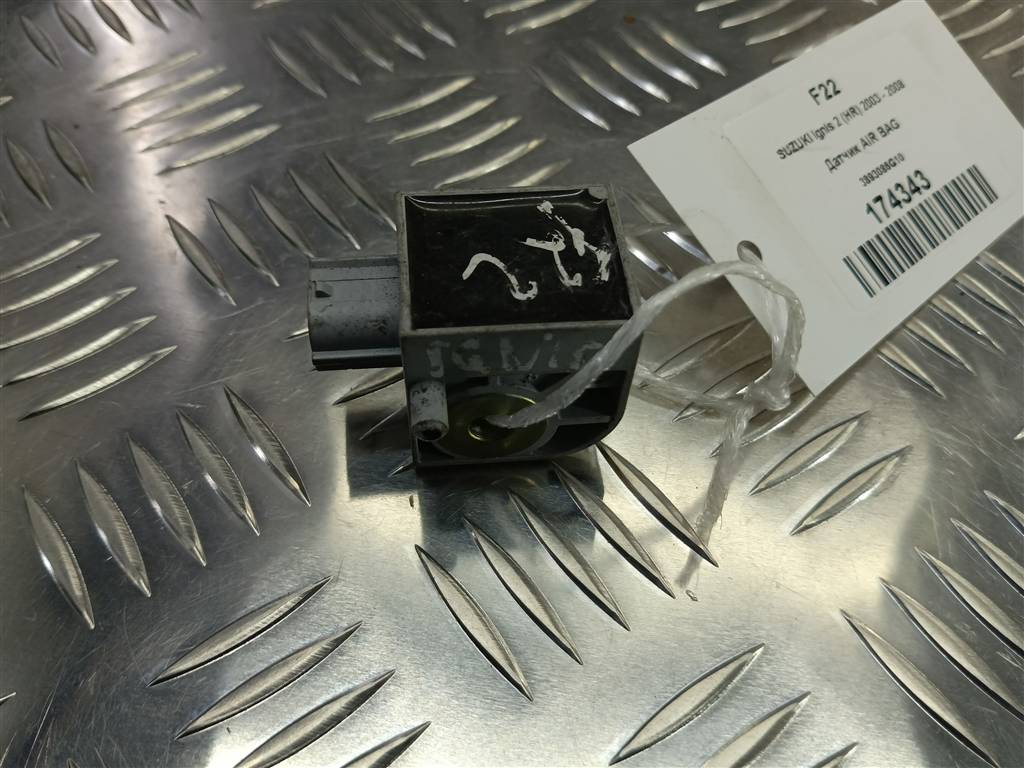 датчик удара (air bag) SUZUKI IGNIS 1.5 MT (99 л.с.)Ignis  II (2003—2008) Хетчбэк 3893086G10, 630 рублей, Москва