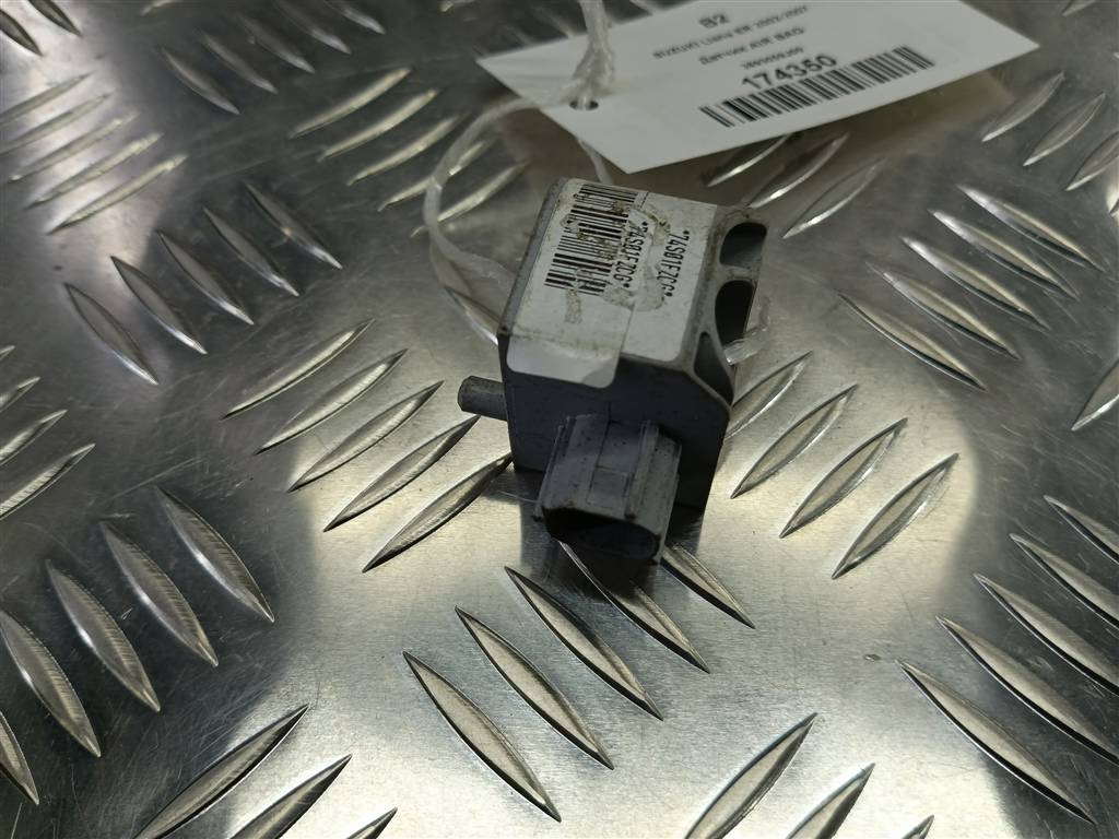 датчик удара (air bag) SUZUKI LIANA 1.6 MT (103 л.с.)Liana  I (2001—2006) Седан 3893059J00, 630 рублей, Москва