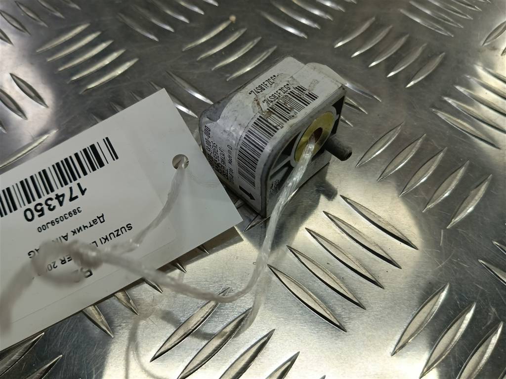 датчик удара (air bag) SUZUKI LIANA 1.6 MT (103 л.с.)Liana  I (2001—2006) Седан 3893059J00, 630 рублей, Москва