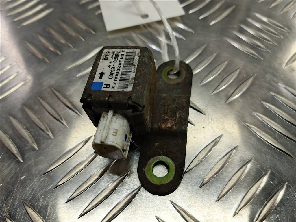 датчик удара (air bag) SUZUKI Grand Vitara 1.6 4WD MT (106 л.с.)Grand Vitara  II (2005—2008) Внедорожник 3893065J00, 520 рублей, Москва