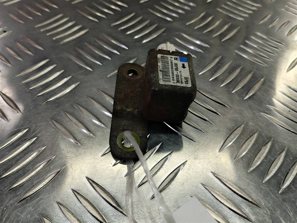 датчик удара (air bag) SUZUKI Grand Vitara 1.6 4WD MT (106 л.с.)Grand Vitara  II (2005—2008) Внедорожник 3893065J00, 520 рублей, Москва