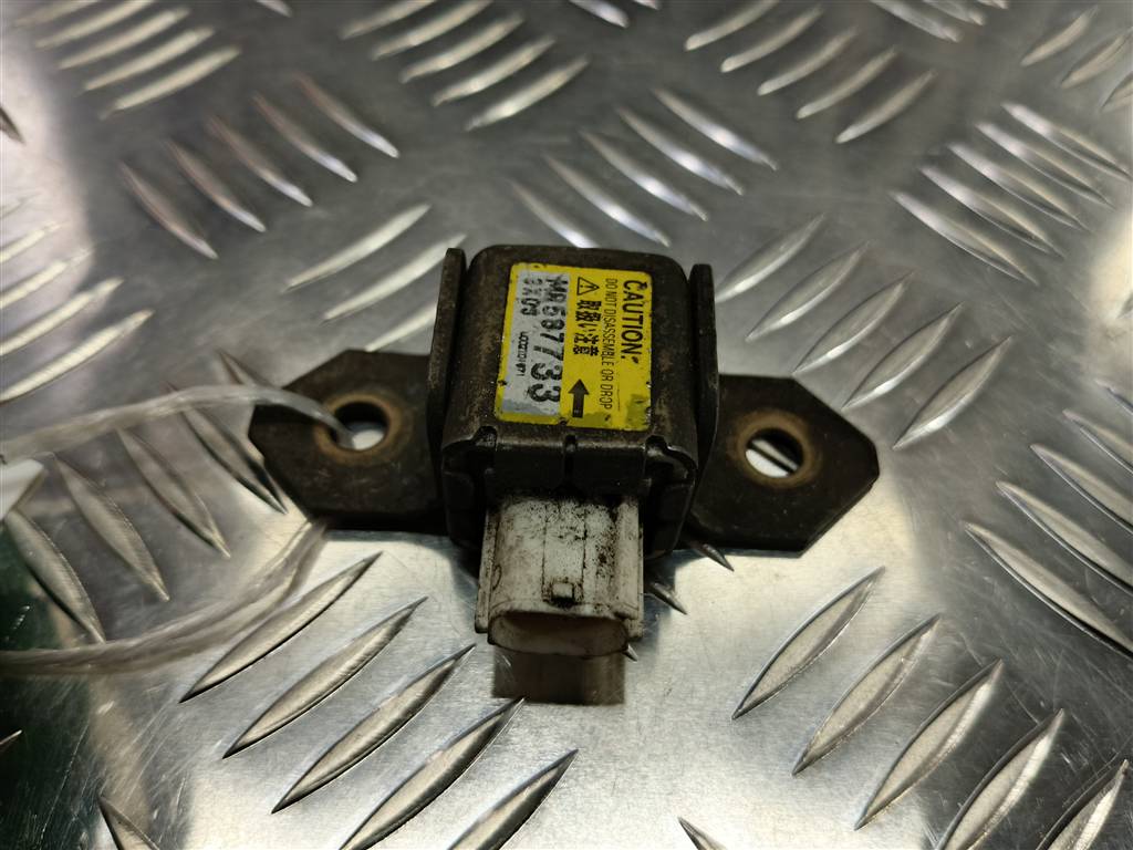 датчик удара (air bag) MITSUBISHI OUTLANDER  MR587733, 520 рублей, Москва