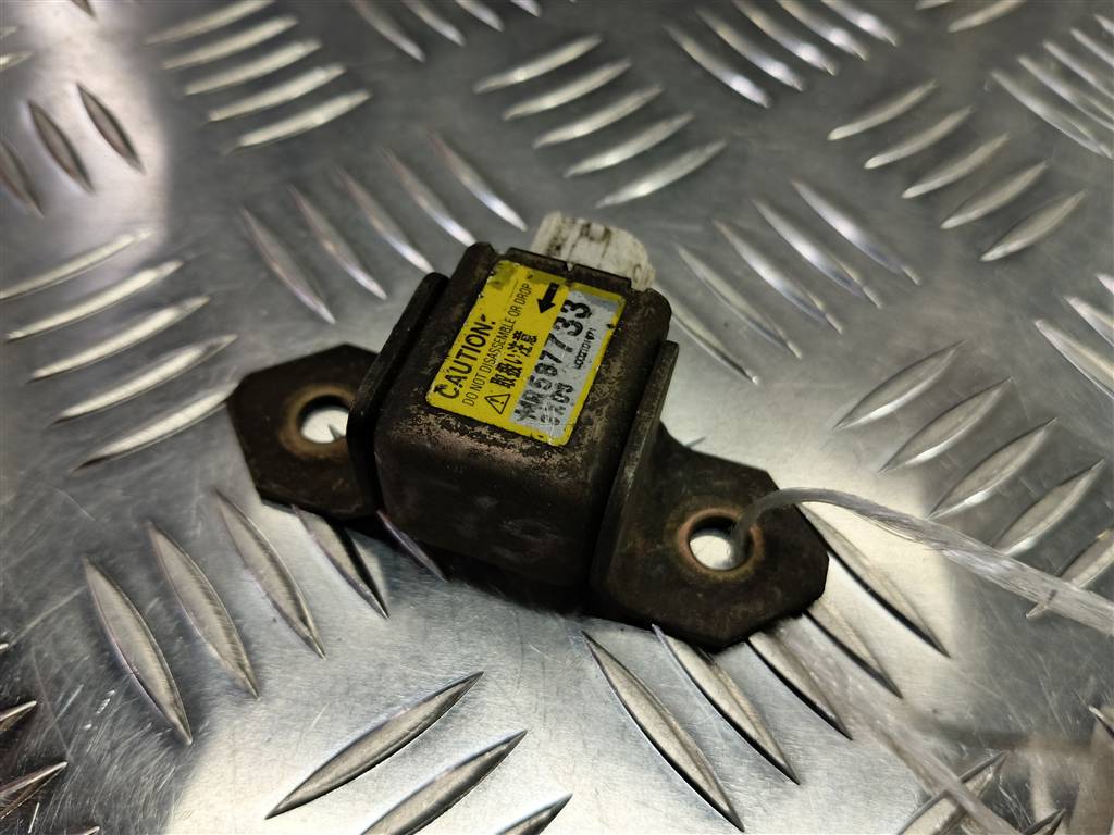 датчик удара (air bag) MITSUBISHI OUTLANDER  MR587733, 520 рублей, Москва