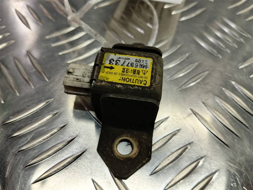 датчик удара (air bag) MITSUBISHI OUTLANDER  MR587733, 520 рублей, Москва