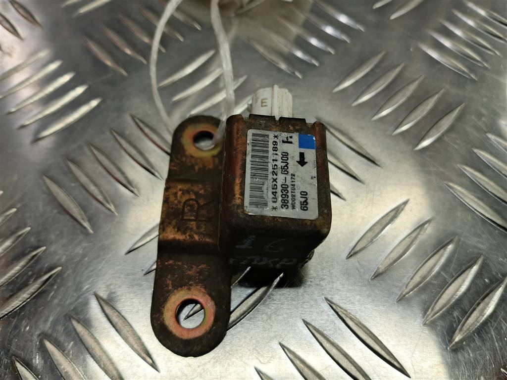 датчик удара (air bag) SUZUKI Grand Vitara  3893065J00, 520 рублей, Москва