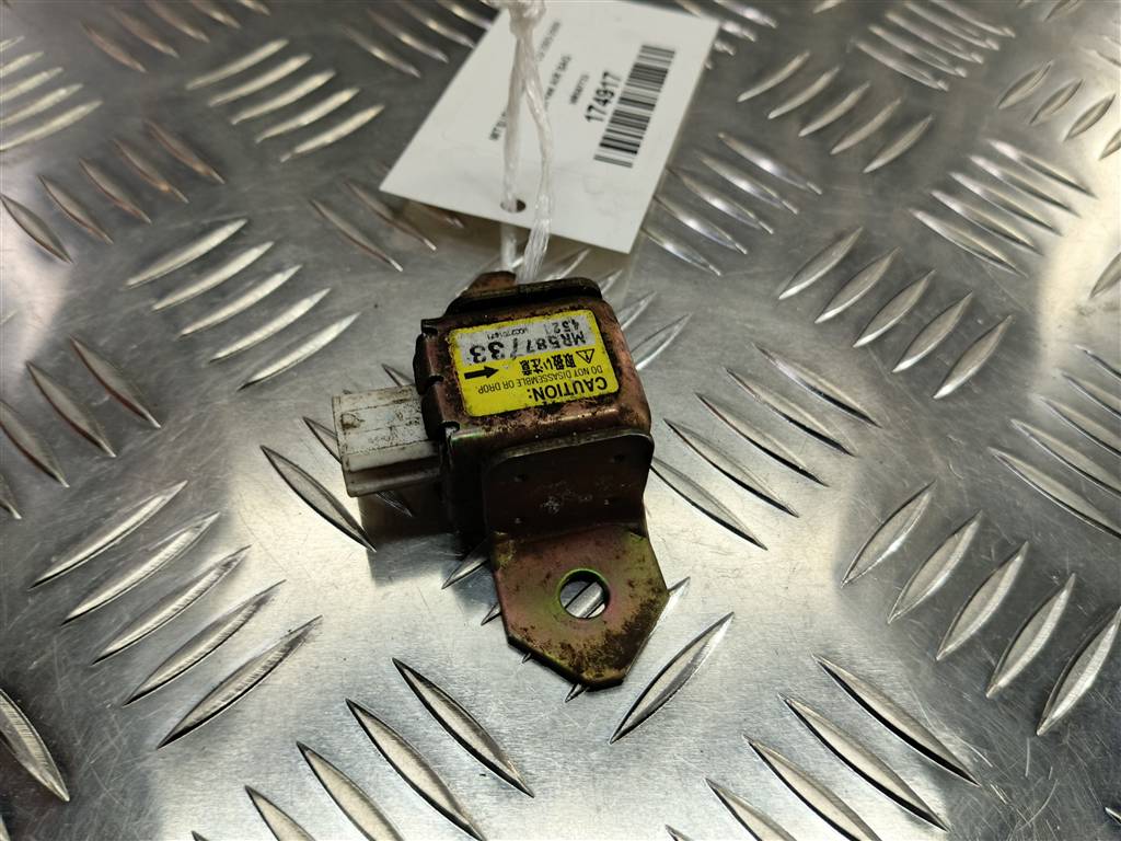 датчик удара (air bag) MITSUBISHI OUTLANDER  MR587733, 520 рублей, Москва