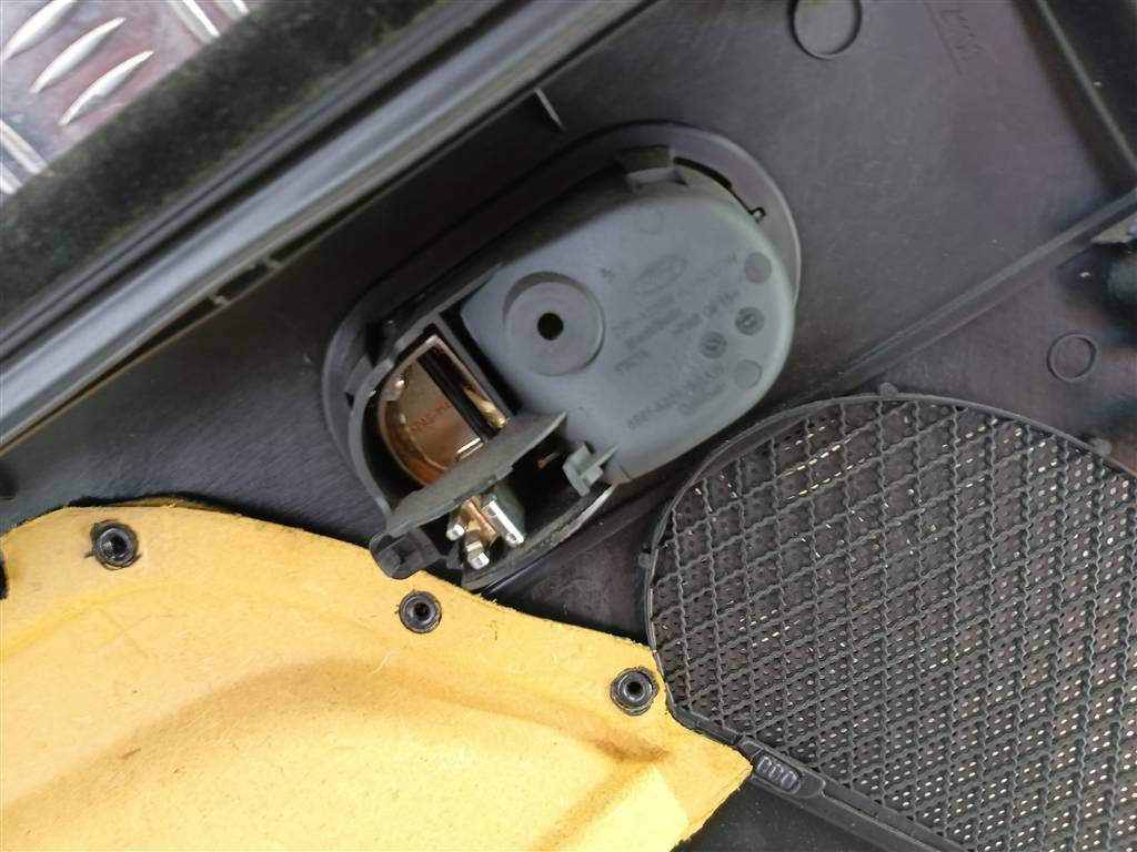 обшивка двери FORD Fusion 1.4 AMT (80 л.с.)Fusion  I рестайлинг (2005—2012) Хетчбэк 1374773, 1090 рублей, Москва