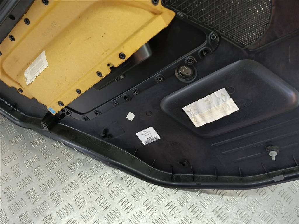 обшивка двери FORD Fusion 1.4 AMT (80 л.с.)Fusion  I рестайлинг (2005—2012) Хетчбэк 1374773, 1090 рублей, Москва