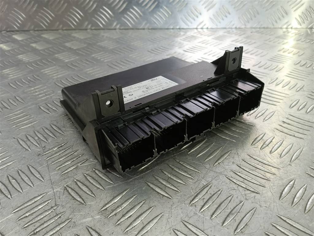 блок комфорта FORD Fusion 1.4 AMT (80 л.с.)Fusion  I рестайлинг (2005—2012) Хетчбэк 1679047, 1210 рублей, Москва