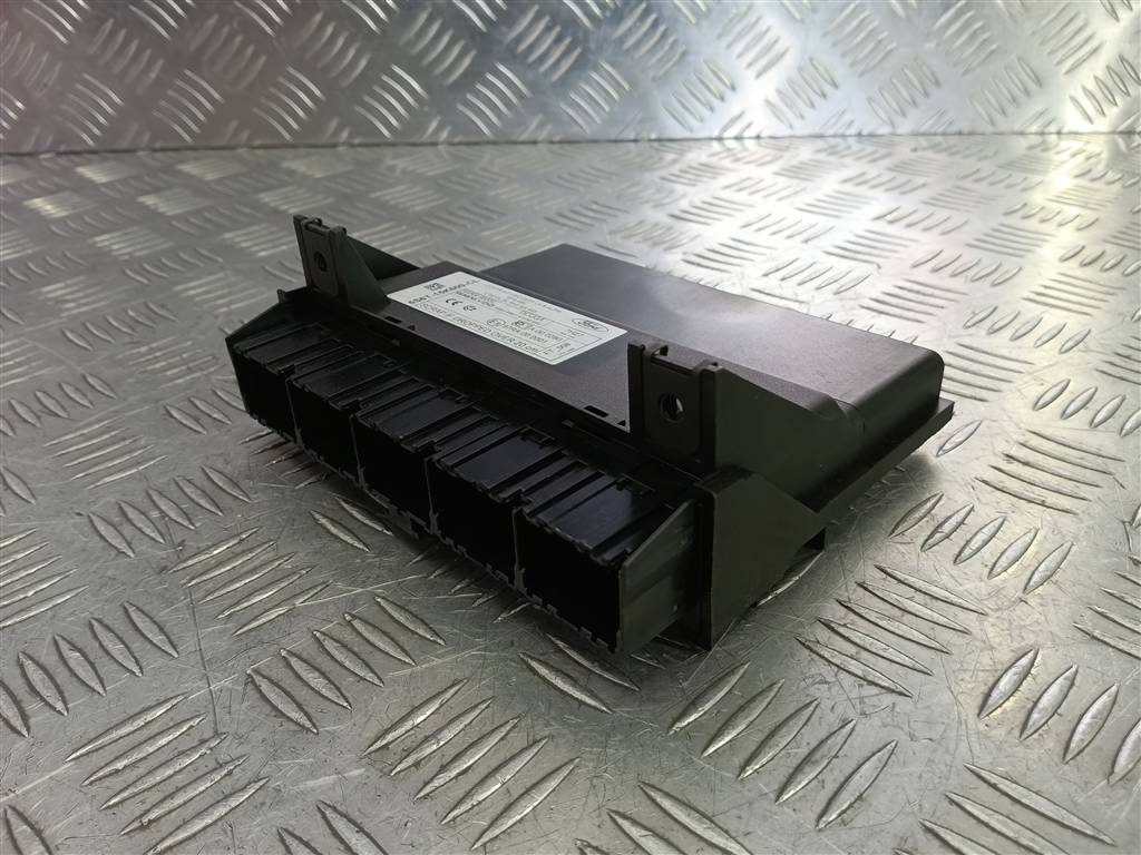 блок комфорта FORD Fusion 1.4 AMT (80 л.с.)Fusion  I рестайлинг (2005—2012) Хетчбэк 1679047, 1210 рублей, Москва