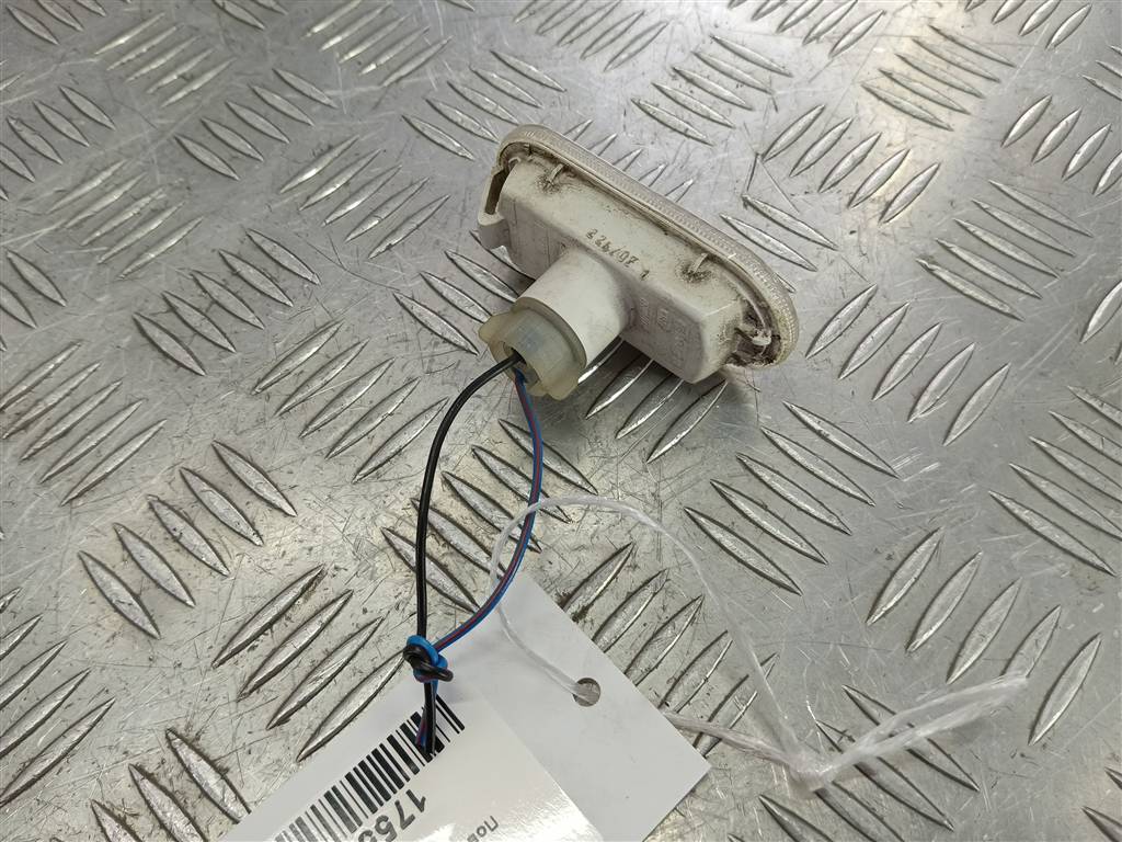 повторитель поворота FORD Fusion 1.4 AMT (80 л.с.)Fusion  I рестайлинг (2005—2012) Хетчбэк 1336185, 750 рублей, Москва