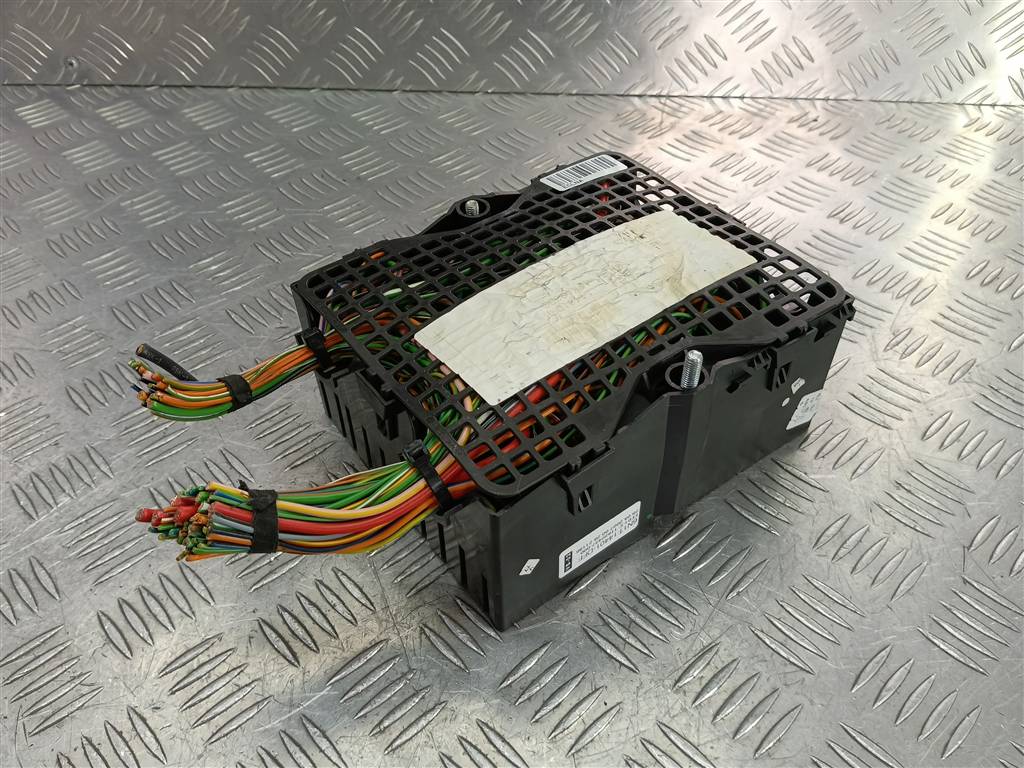 блок предохранителей FORD Fusion 1.4 AMT (80 л.с.)Fusion  I рестайлинг (2005—2012) Хетчбэк 1475040, 1550 рублей, Москва